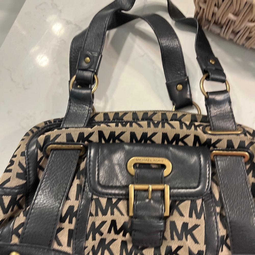 Michael kors medium satchell